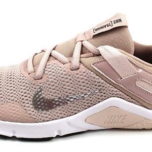 Nike Legend Essential low-top sneakers size 9